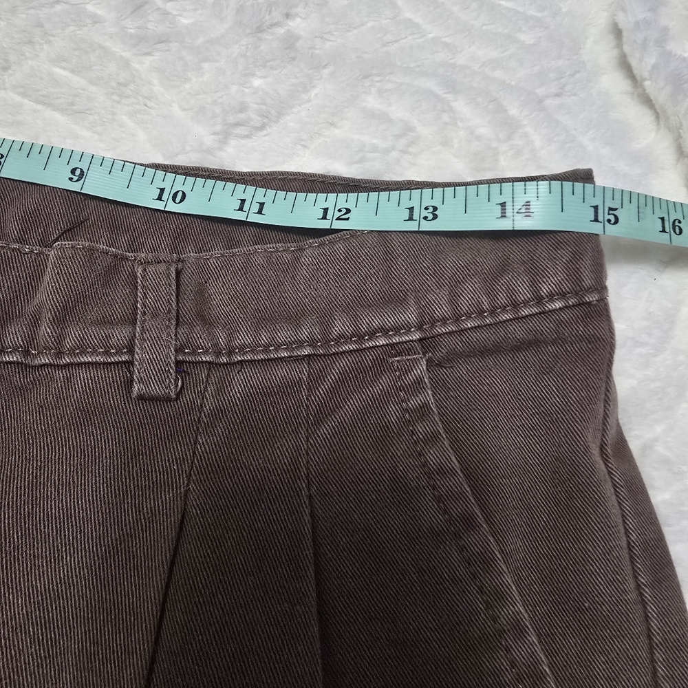 CLASSICS Men's Brown Shorts. Size 31 - Picture 8 of 11